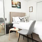 Luxury Ensuite Apartment With Shared Living Room And Kitchen